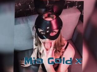 Mia_Gold_x
