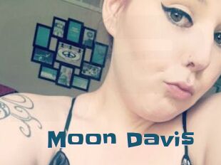 Moon_Davis