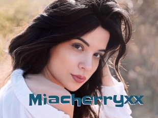 Miacherryxx